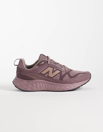 SCARPE RUNNING DONNA NEW BALANCE ARISHI V4 – BEIGE E ROSA