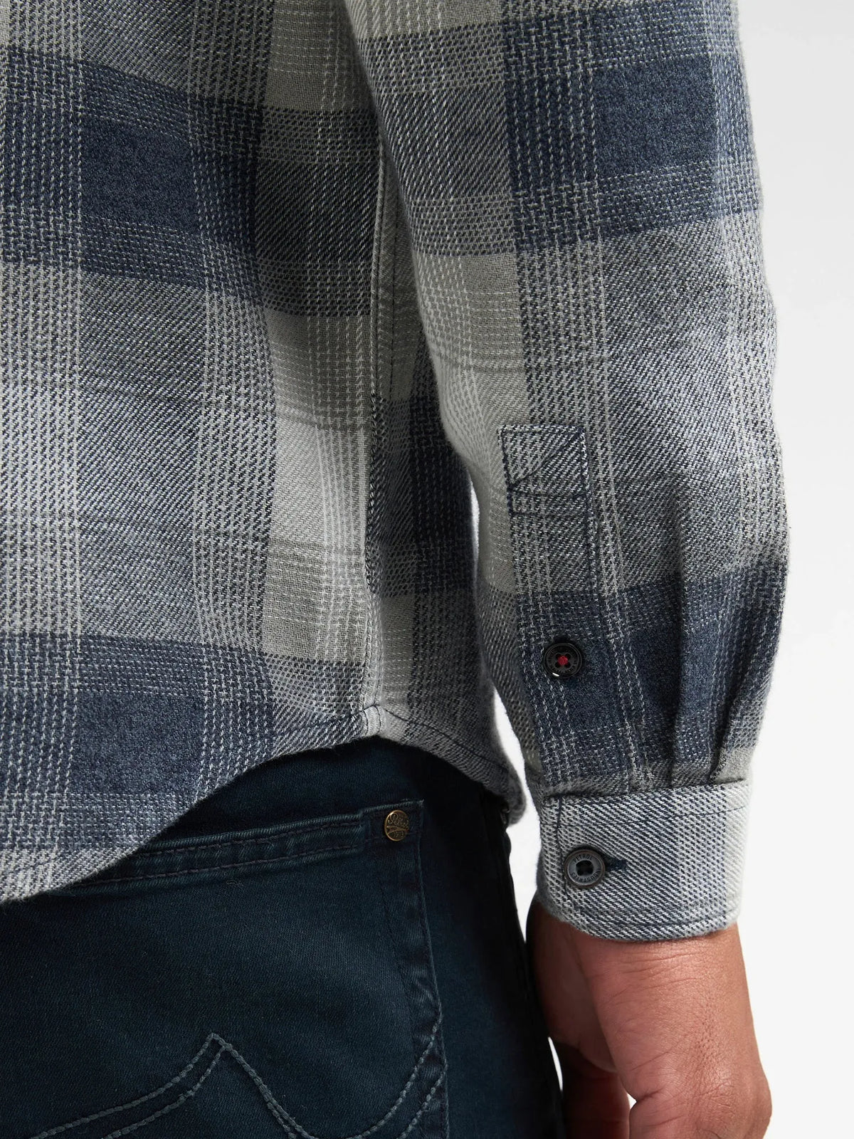 CAMICIA A QUADRI UOMO IN COTONE PETROL INDUSTRIES REGULAR FIT CON TASCHINI – ROYAL NAVY