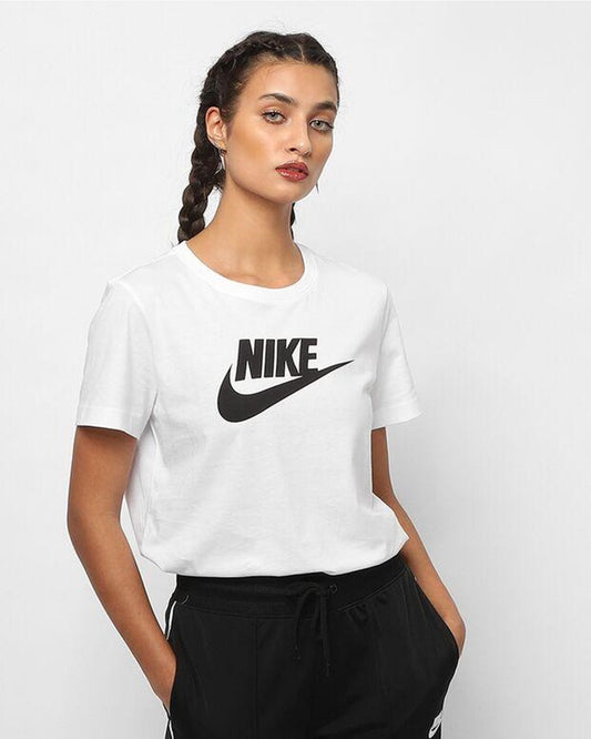 T-SHIRT SPORTSWEAR ESSENTIAL