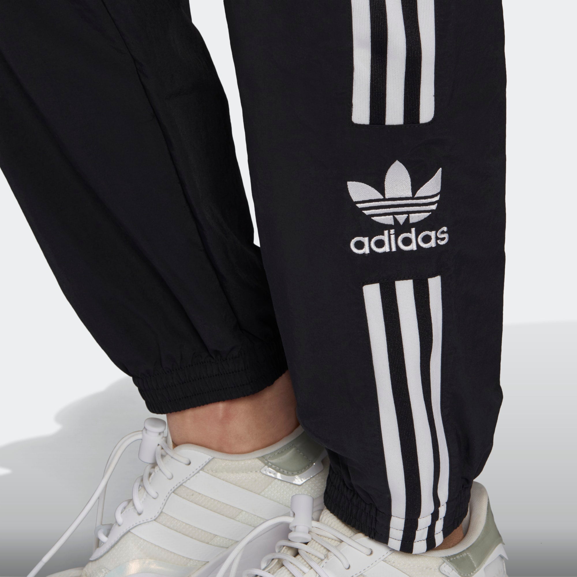 Pantaloni adidas lock up store